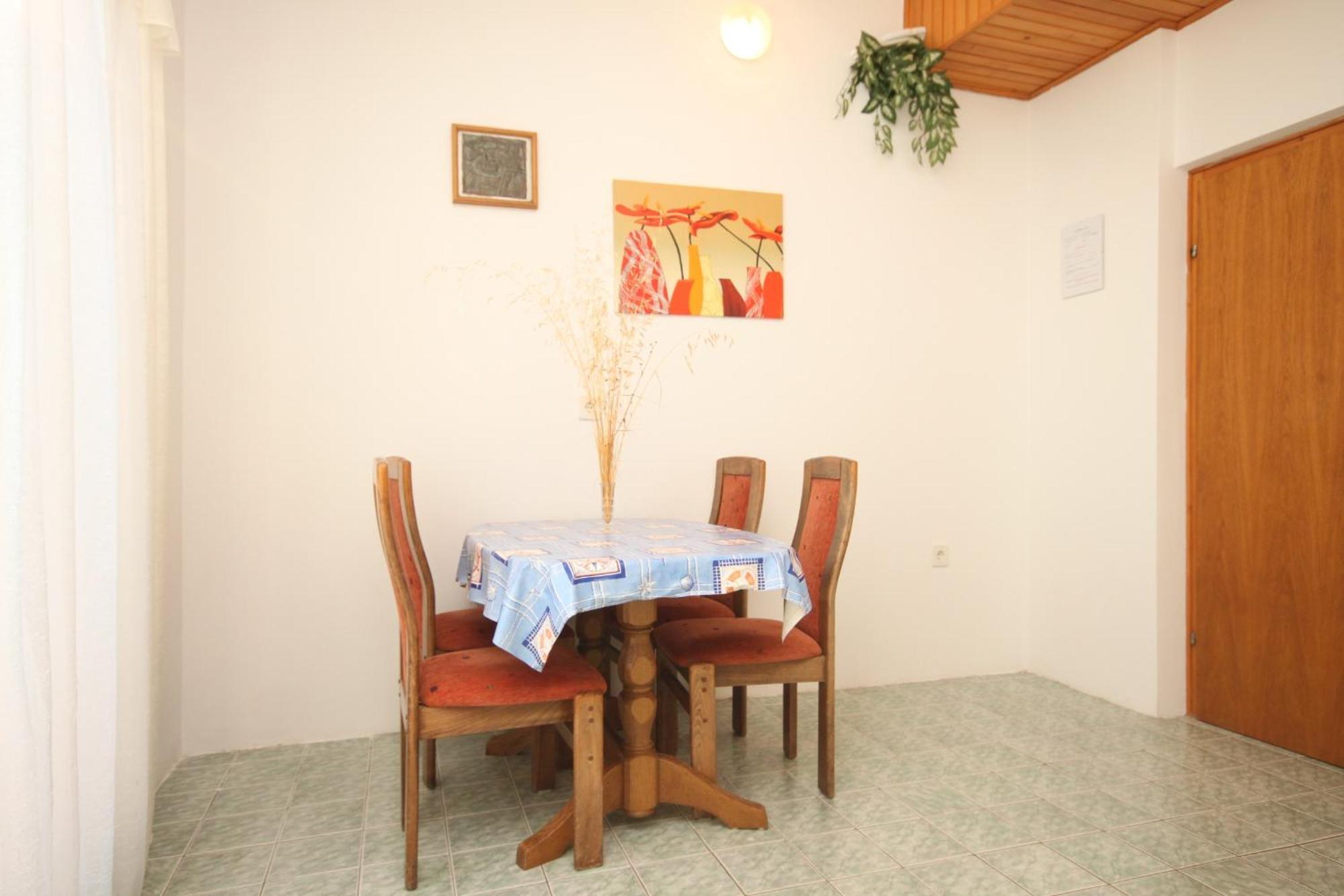Apartments By The Sea Kali, Ugljan - 8202 Bilik gambar